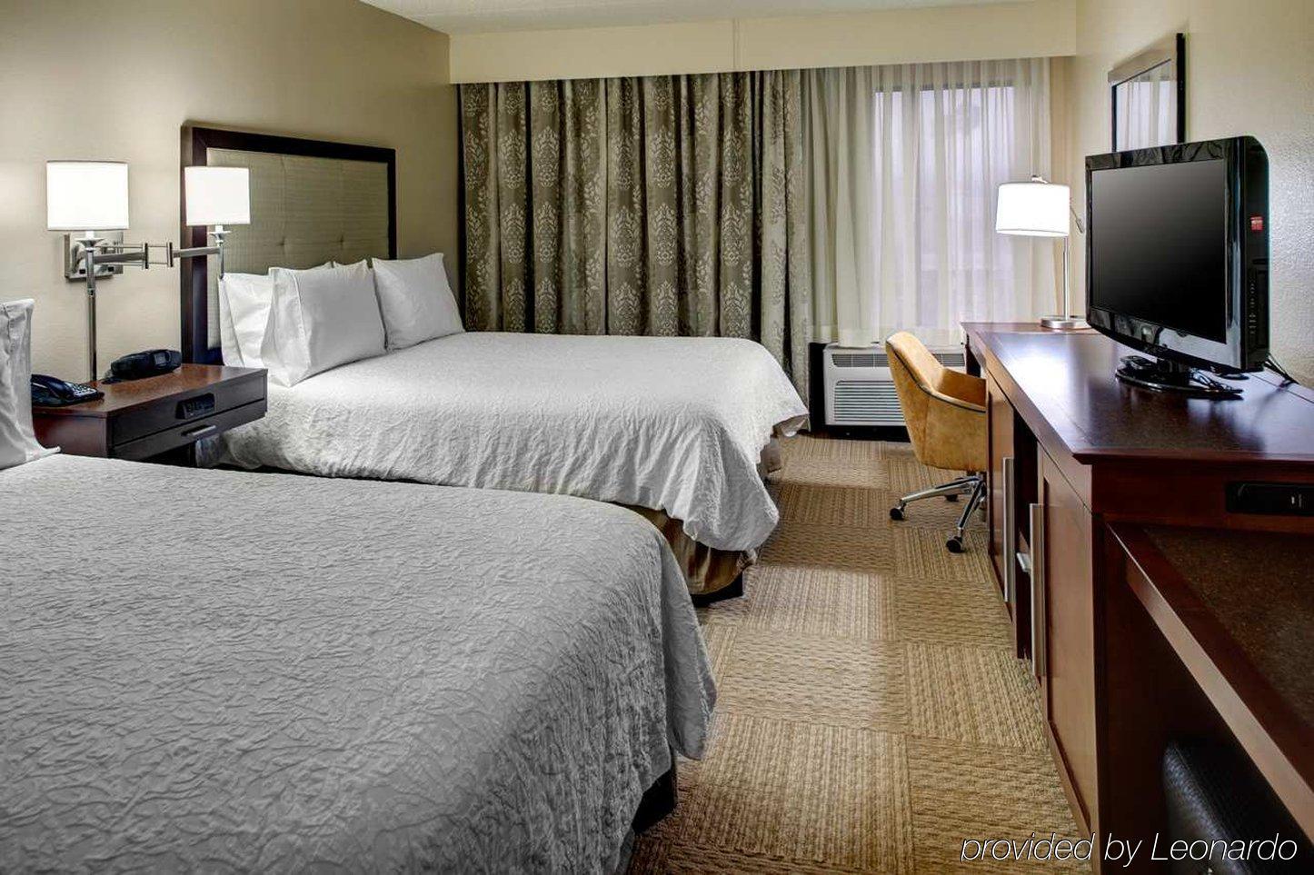 Hampton Inn Birmingham/Фултондейл Экстерьер фото
