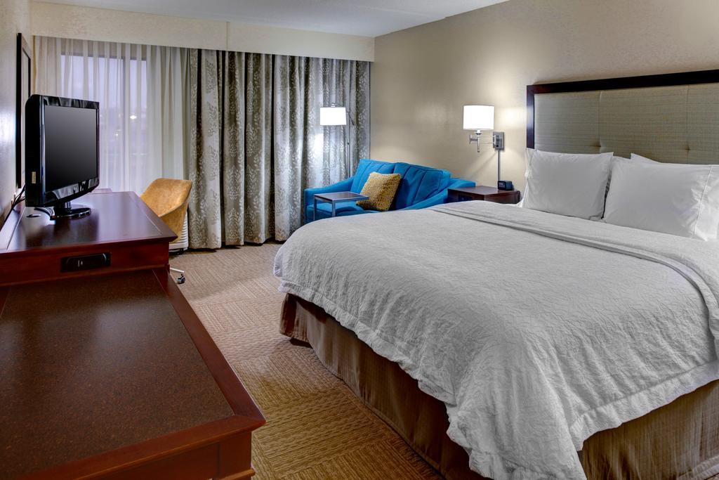 Hampton Inn Birmingham/Фултондейл Экстерьер фото