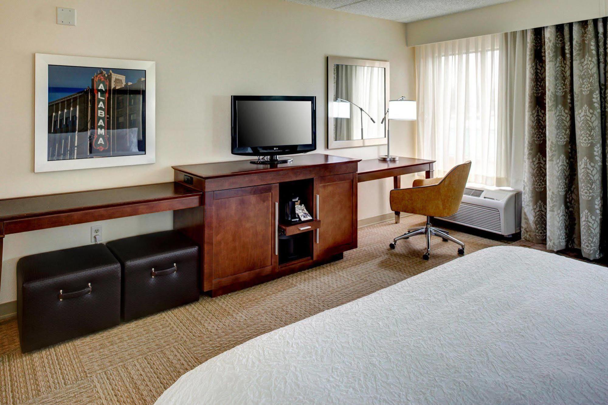 Hampton Inn Birmingham/Фултондейл Экстерьер фото